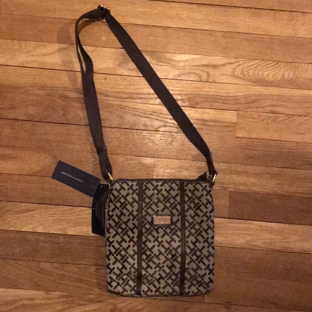 NWT!!! Tommy Hilfiger Satchel 🔥